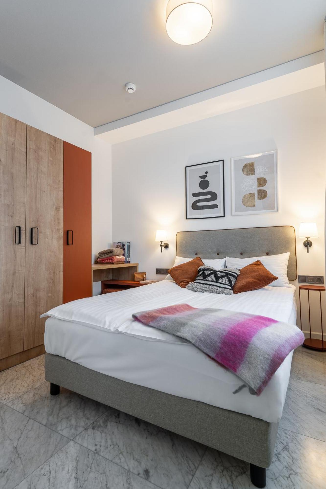 Aparthotel H11